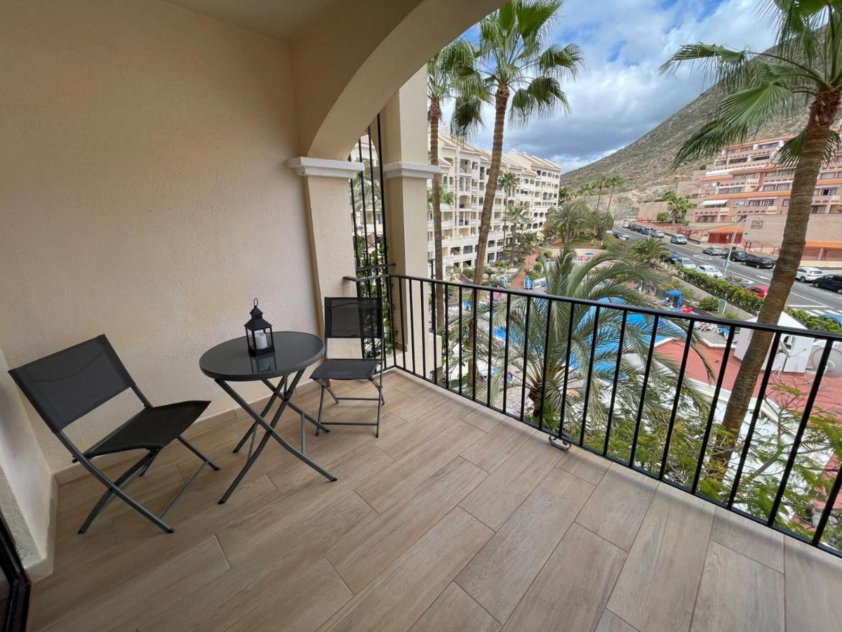Castle Harbour Los Cristianos Beautiful Studio With Pool View Bagian luar foto