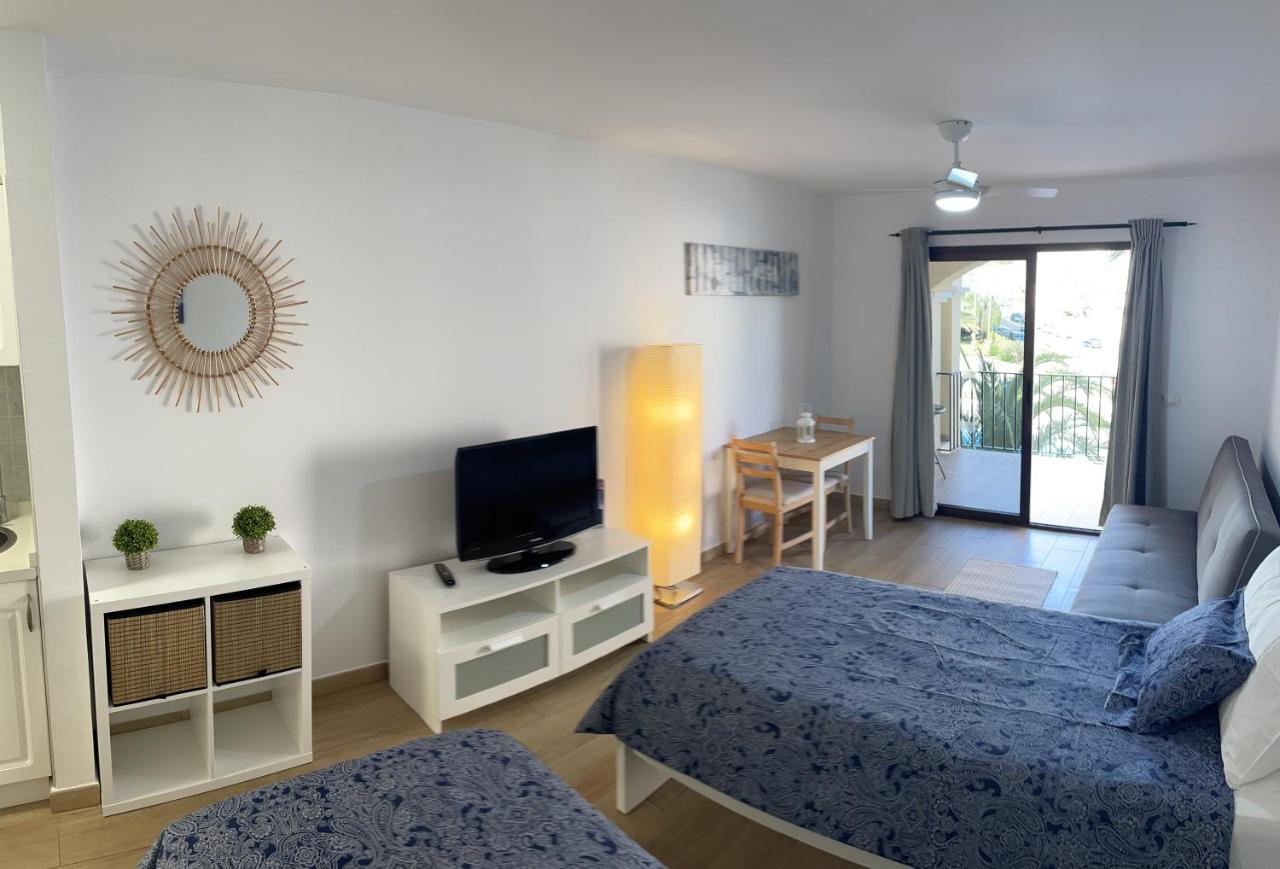 Castle Harbour Los Cristianos Beautiful Studio With Pool View Bagian luar foto